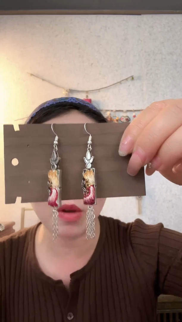 织绣彩云南阁非遗老绣饰品025