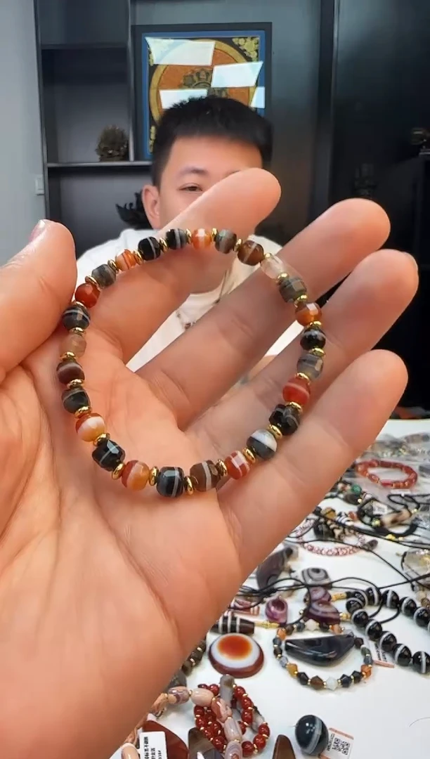 未镶嵌手链玛瑙/玉髓1119-42多样性发货