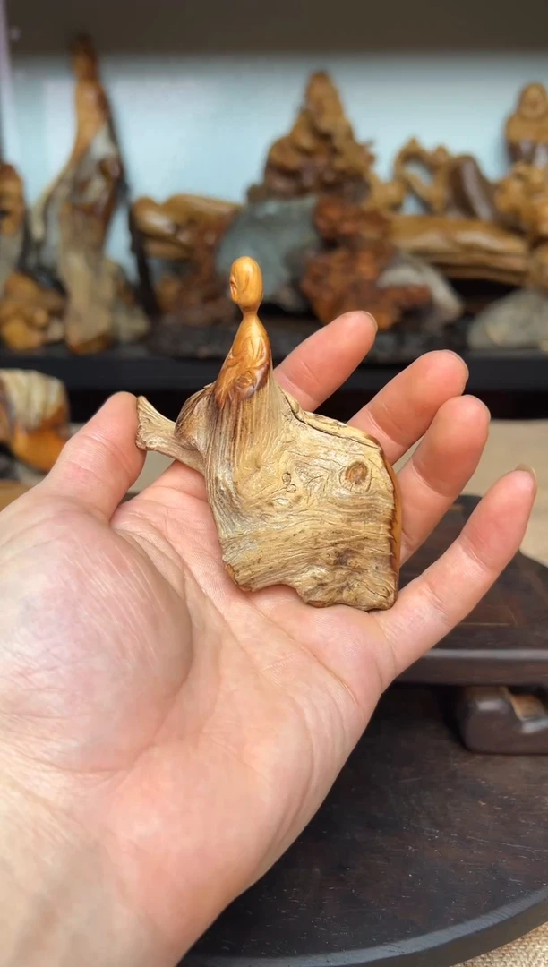 柏木（崖柏）崖柏雕刻件
