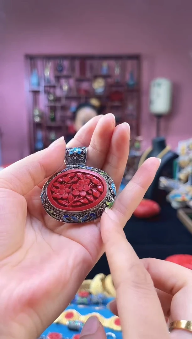 非遗 花丝镶嵌雕漆吊坠 椭圆素银