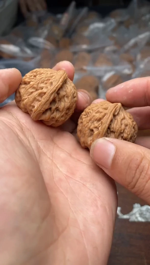 【闪购商品】文玩核桃把件A301号37尺密纹