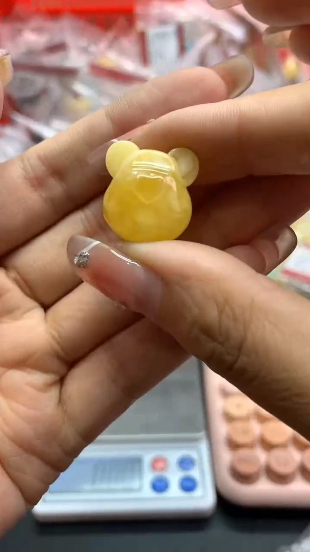 未镶嵌琥珀珠宝奇石839
