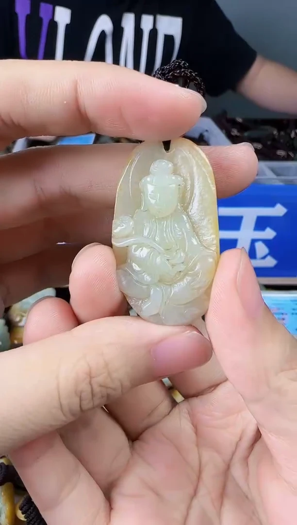 和田玉未镶嵌颈饰1