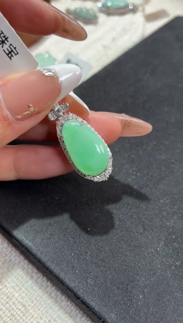 吊坠(不含链)银S925镶嵌翡翠吊坠