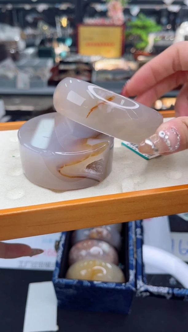 【闪购商品】石英质玉手镯未镶嵌63圈口（赠品镯心）3563027