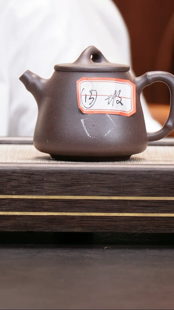 茶壶紫砂四号井底槽清 微瑕竹节高石瓢