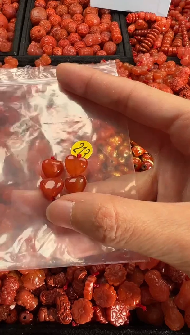 【闪购商品】南红玛瑙颈饰未镶嵌3