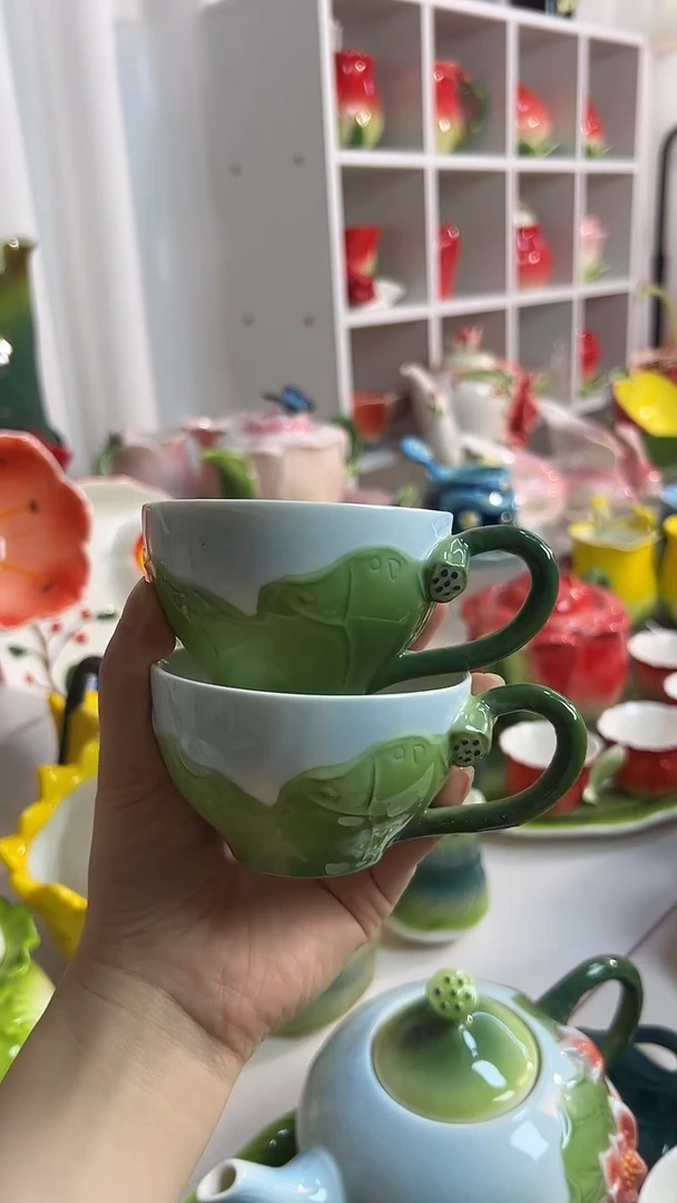瓷莲花带莲蓬手柄茶杯【2个】