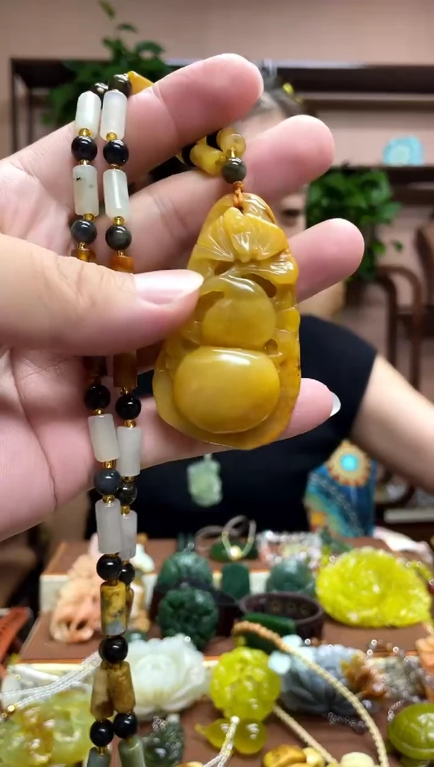 未镶嵌岫玉吊坠·1