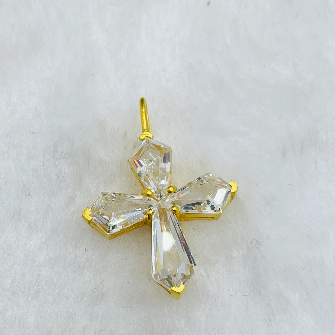 足金5g工艺 镶嵌十字架吊坠 附加费268