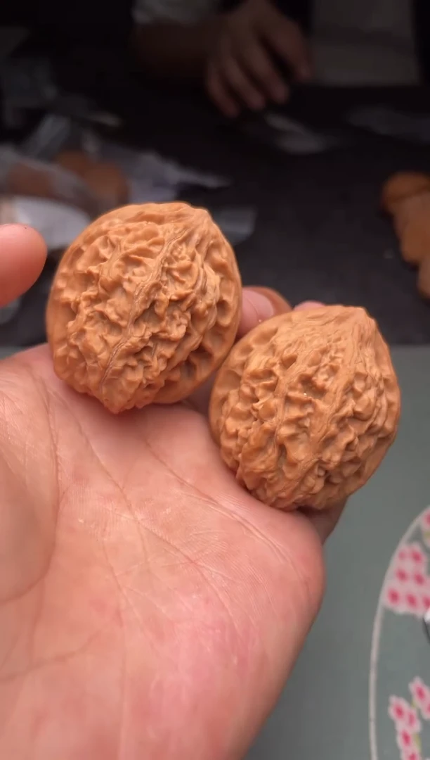 把件文玩核桃a239   牡丹    40尺