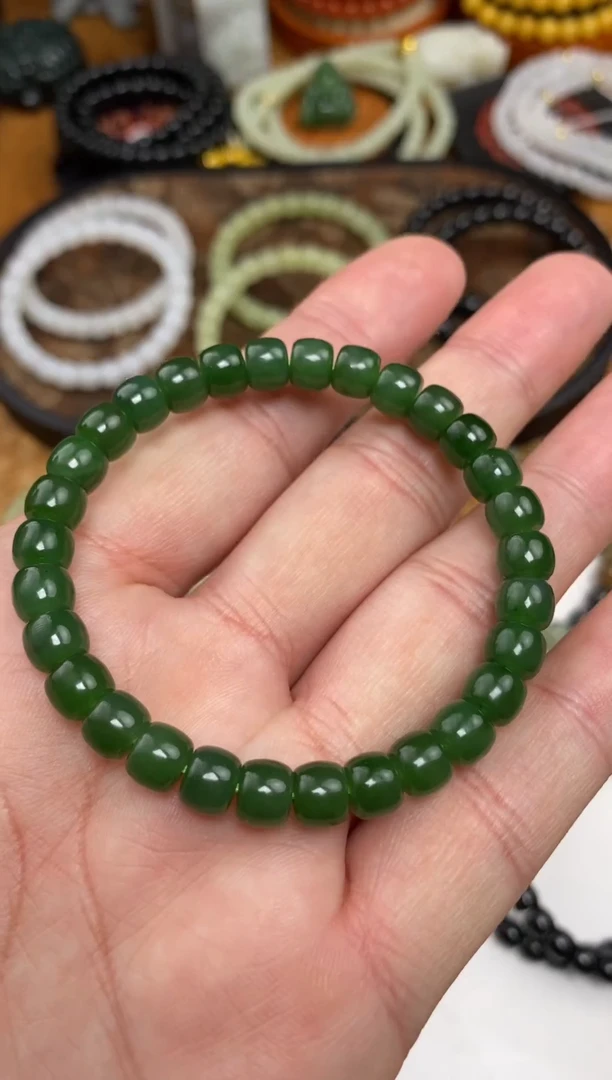 颈饰未镶嵌和田玉手串