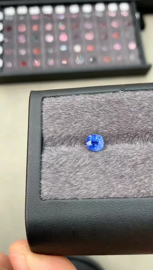 【闪购商品】定制蓝宝石裸石未镶嵌1.45ct 缅甸无烧蓝宝石