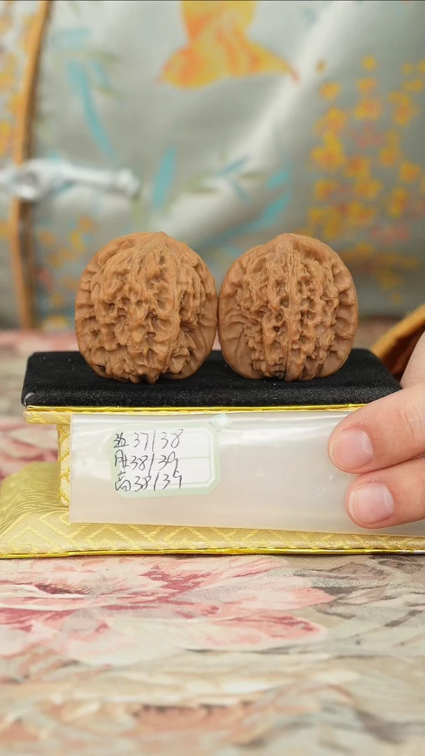 【闪购商品】文玩核桃把件非嫁接马老四