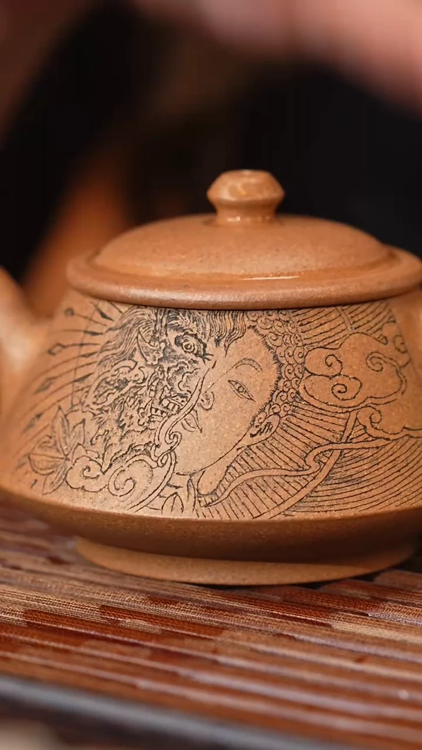 茶壶紫砂一念之间（刻绘）150CC