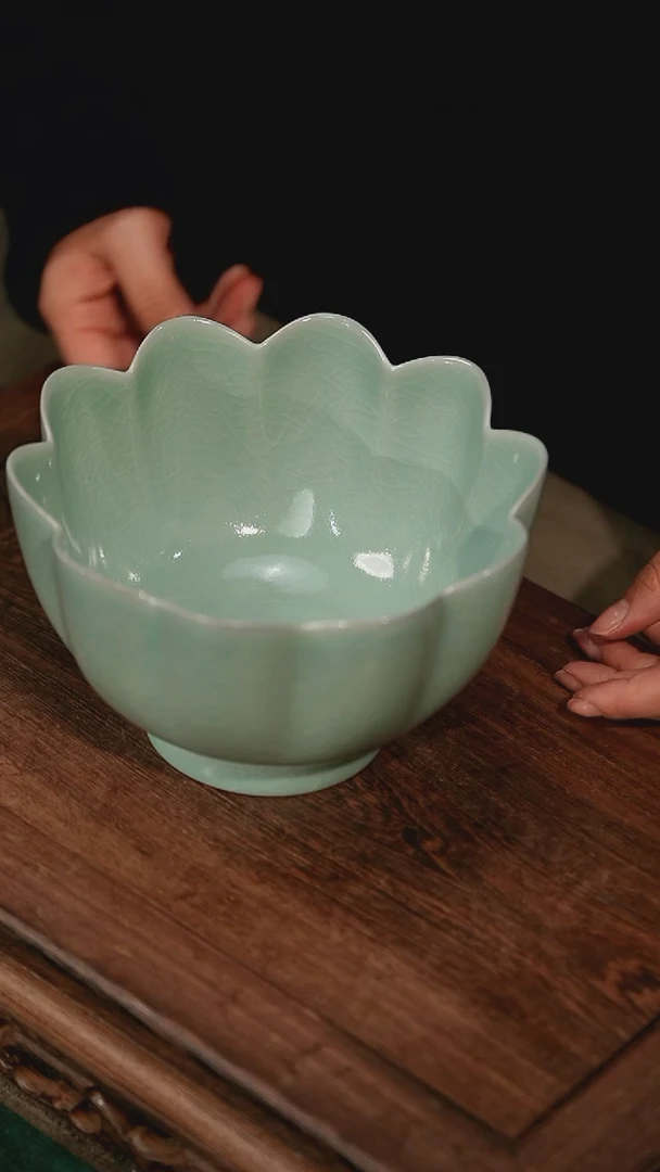 莲花温碗-王占稳底款（微瑕）羊