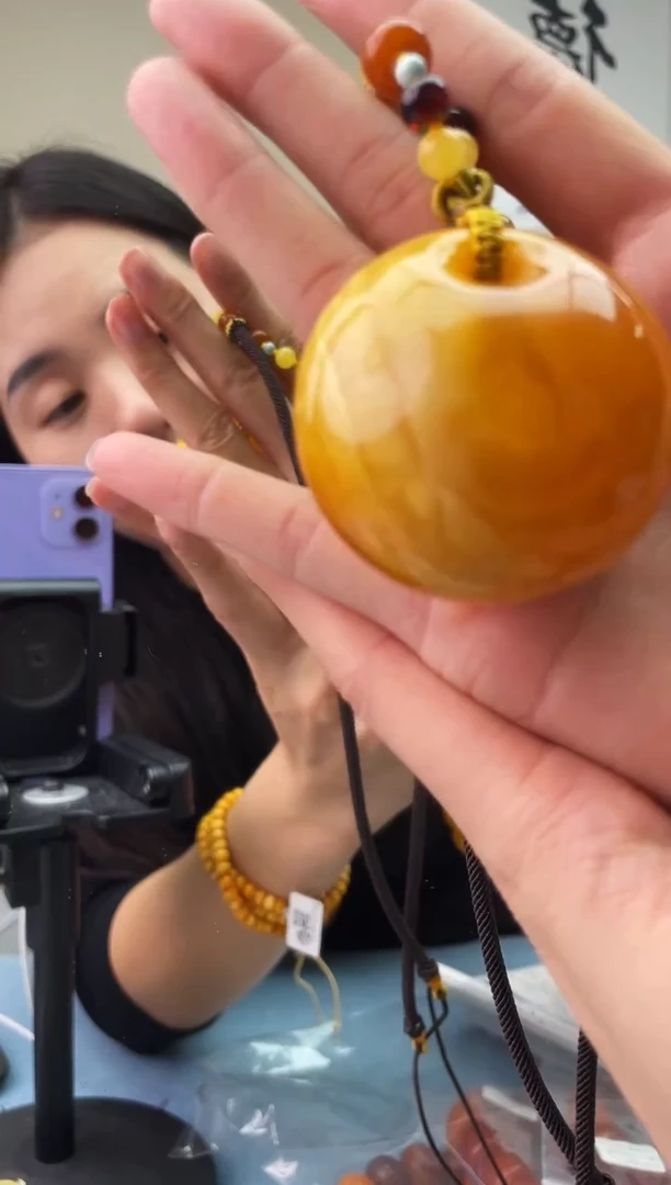 琥珀未镶嵌珠宝奇石T044假一罚十，多样性发一件