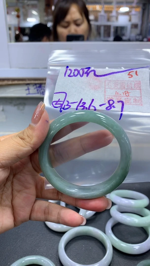 未镶嵌定制翡翠毛货需精细抛光+拍一发一+51