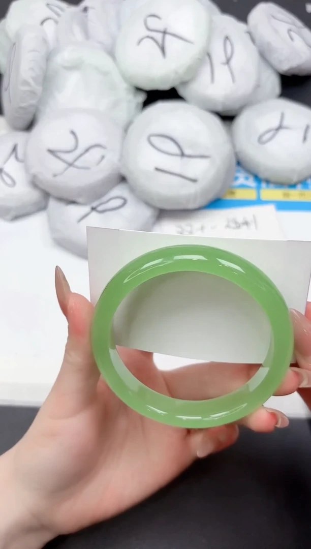 未镶嵌手镯石英质玉426-65