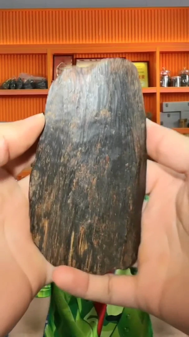沉香手把件302号包头103g多样性发一