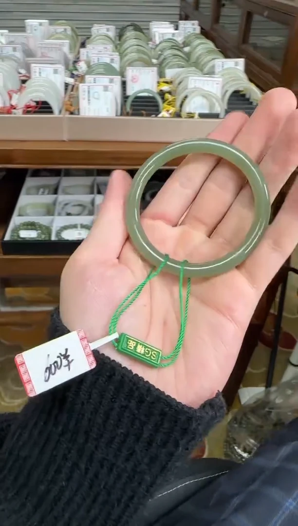 未镶嵌手镯和田玉54