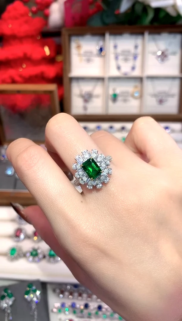 18K金镶嵌戒指祖母绿1.47ct/天然宝石/七天无理由