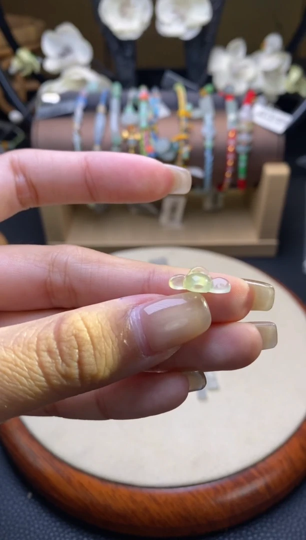 颈饰未镶嵌翡翠净货15856