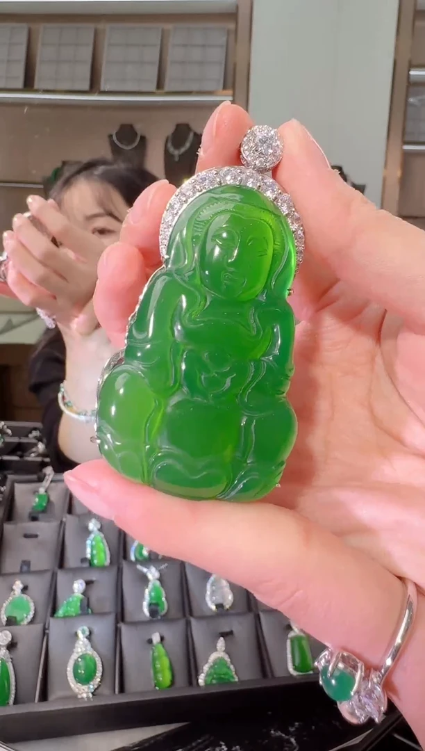 【闪购商品】石英质玉手链银S925镶嵌大观音