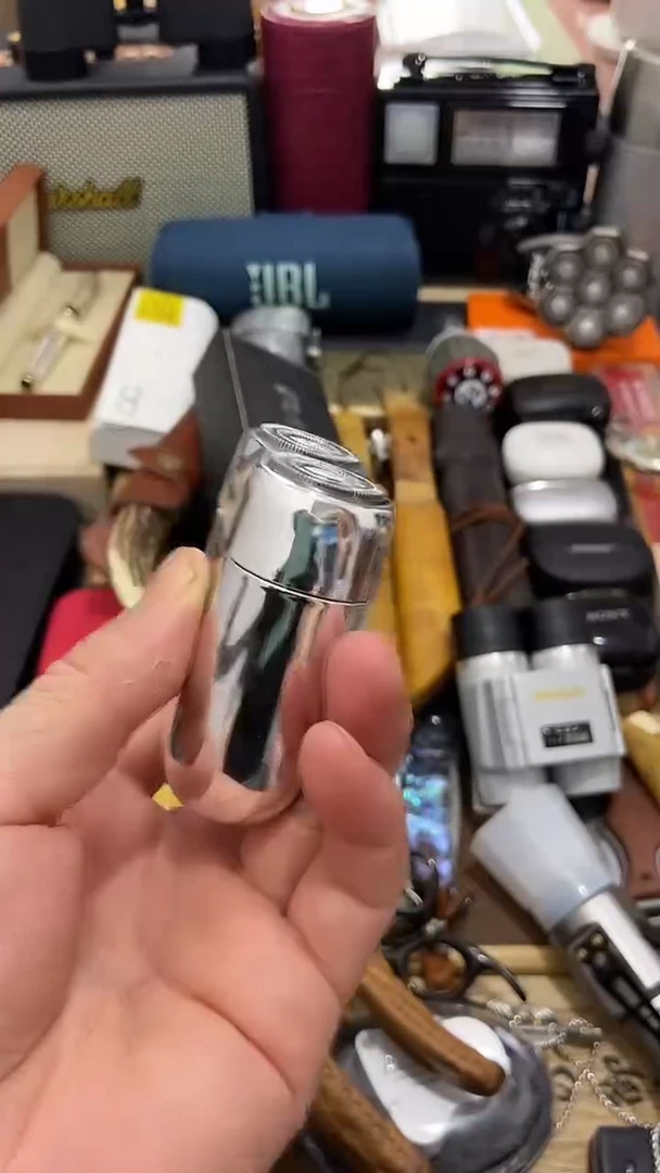 瓷片闪购商品  如图所示