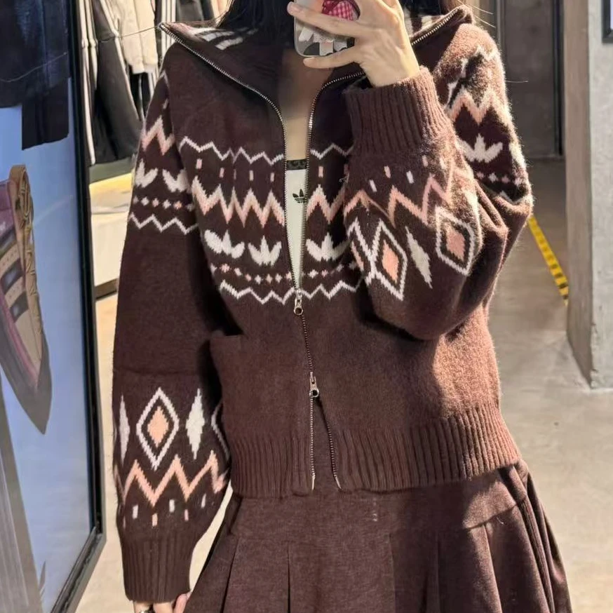 adidas/阿迪达斯费尔岛花纹复古摩登双开拉链立领针织开衫KS5985