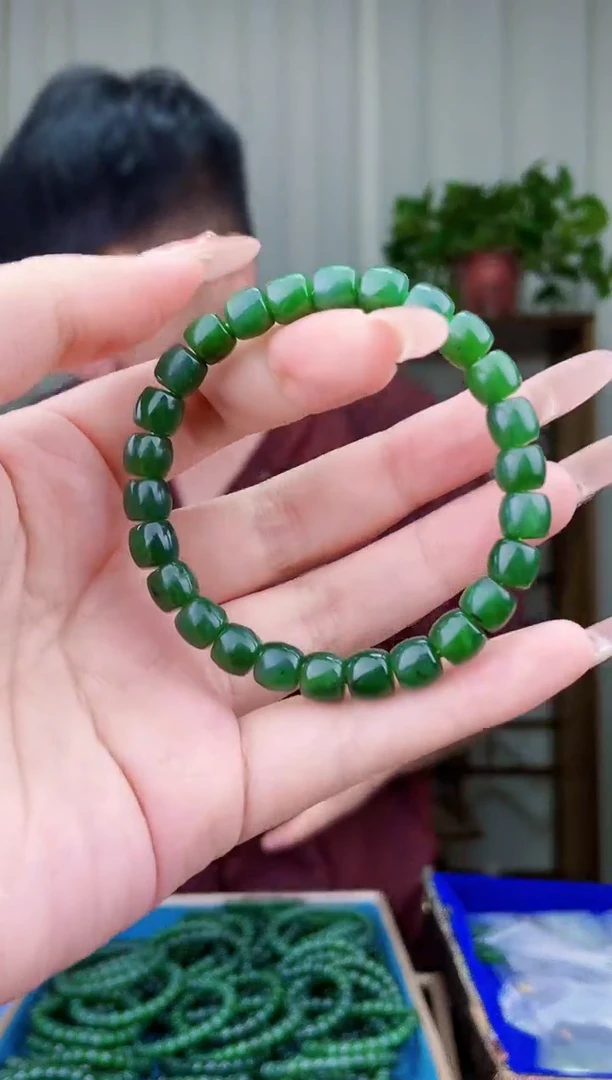 和田玉未镶嵌挂件梅****聊拍一发一，多样性发货！