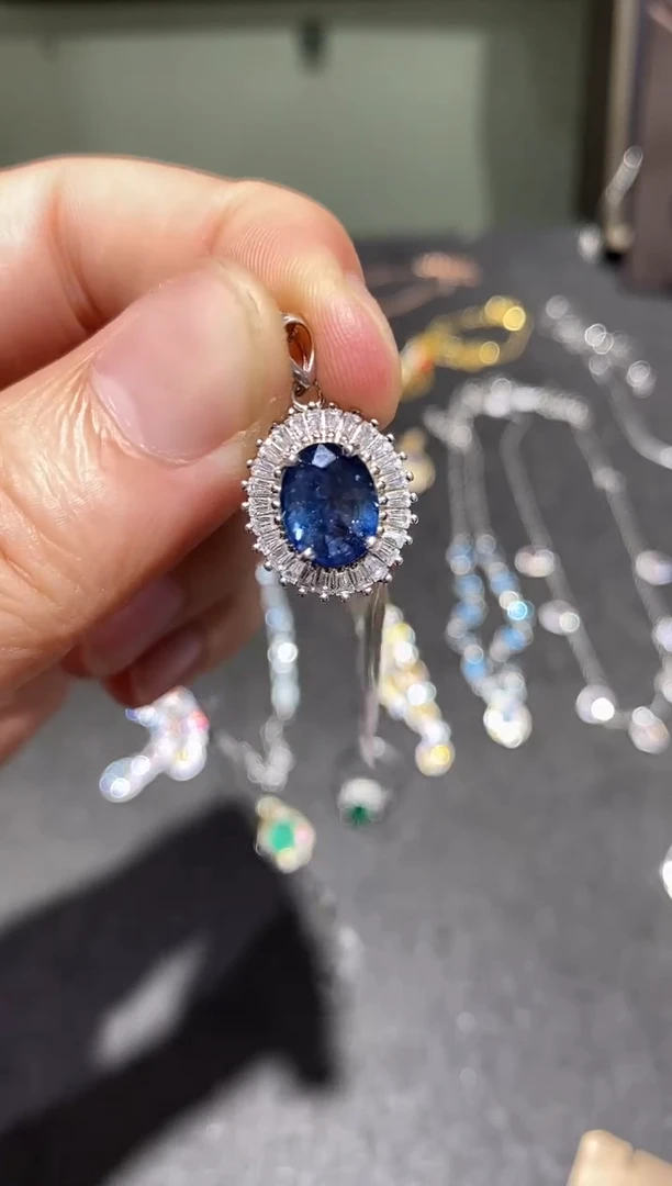 颈饰蓝宝石银S925镶嵌吊坠