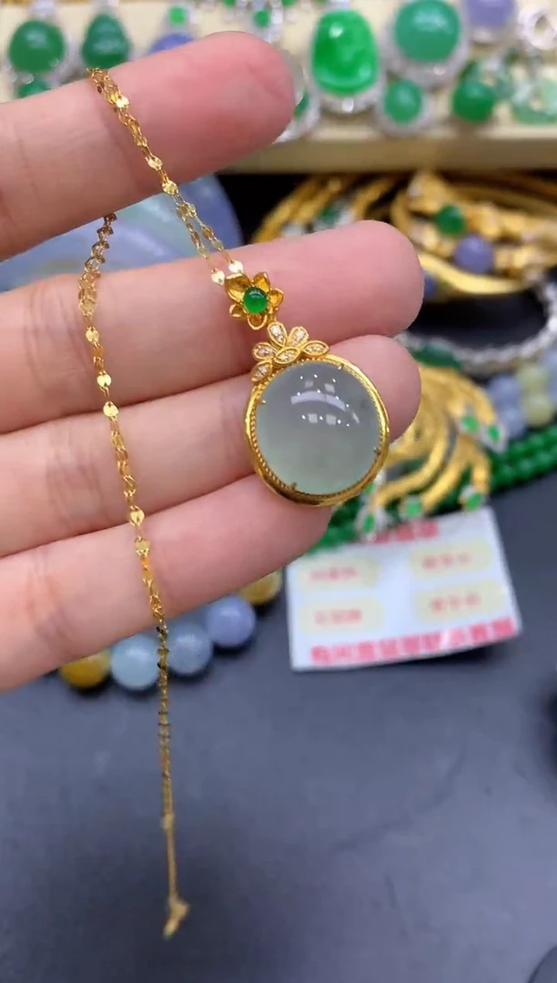 颈饰18K金镶嵌翡翠220-中国好珍宝