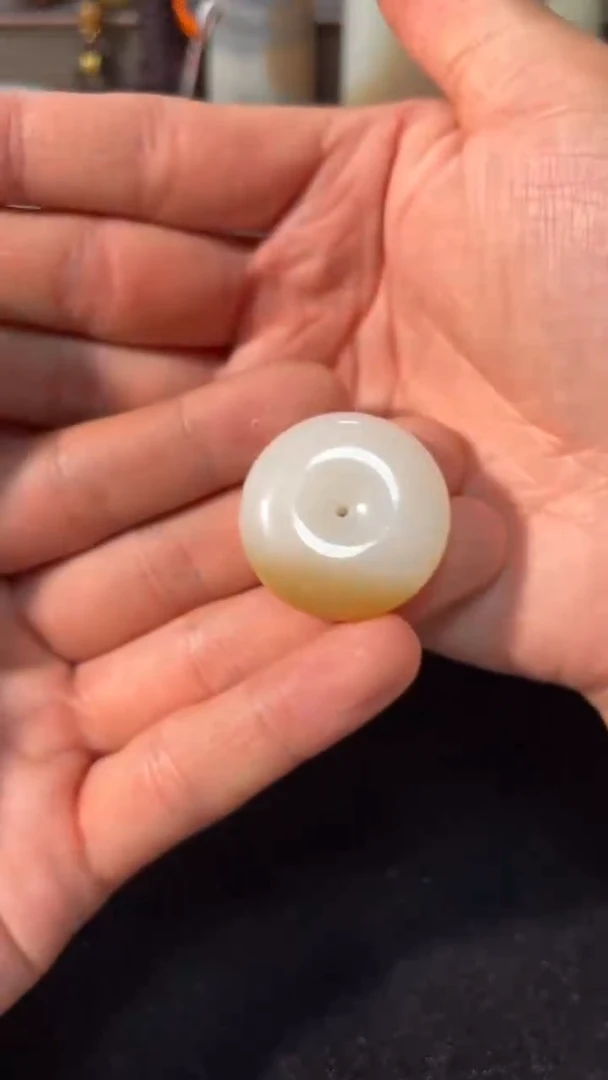 和田玉未镶嵌吊坠(赠链)新疆和田玉微色差平安扣