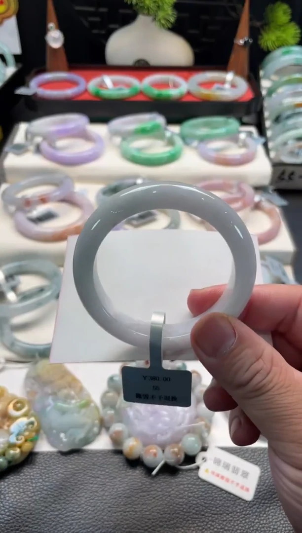 未镶嵌手镯翡翠95号链接 有纹裂 55正圈