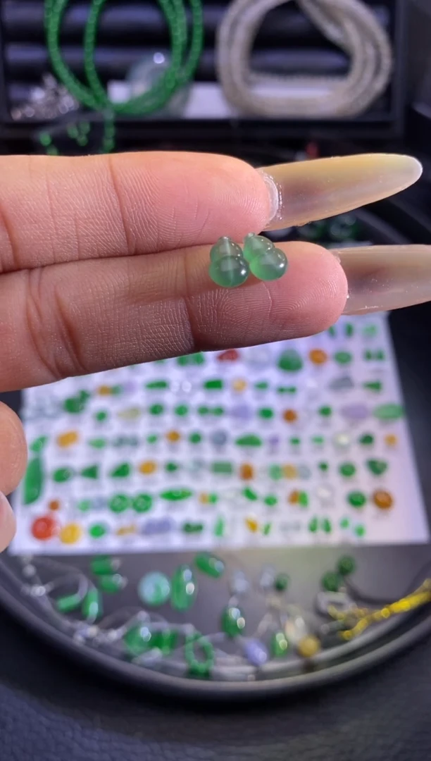 未镶嵌挂件翡翠葫芦