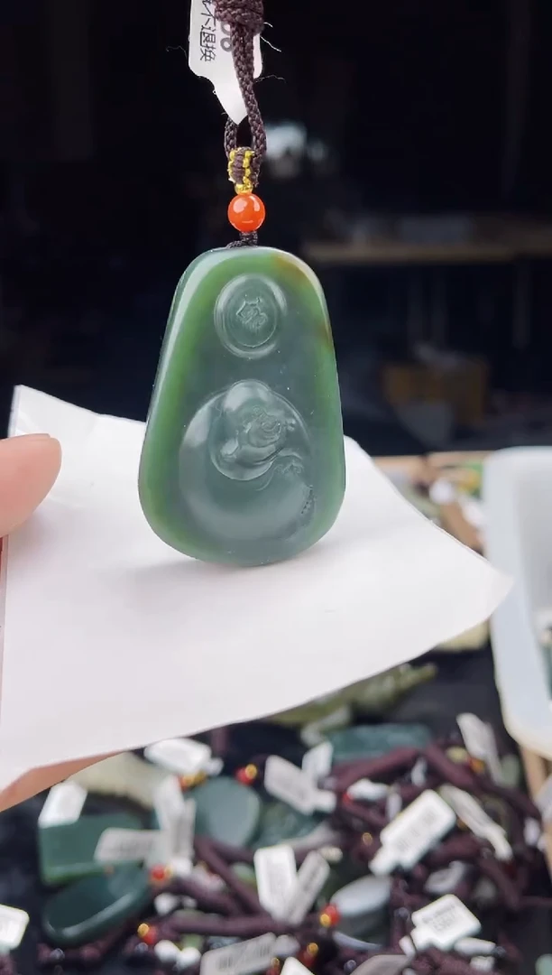 颈饰未镶嵌和田玉1