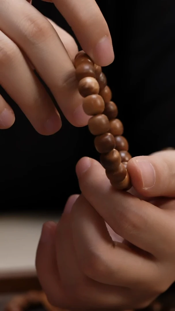 檀香木手串/手链老山檀香9*10老型单圈瑕疵