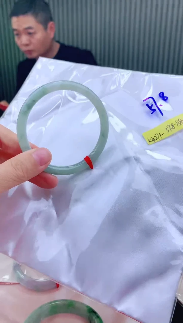 未镶嵌手镯翡翠57+