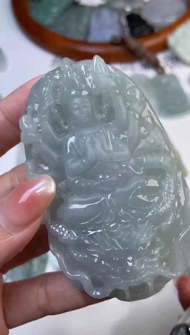 翡翠挂件未镶嵌292881    /多样性一件发