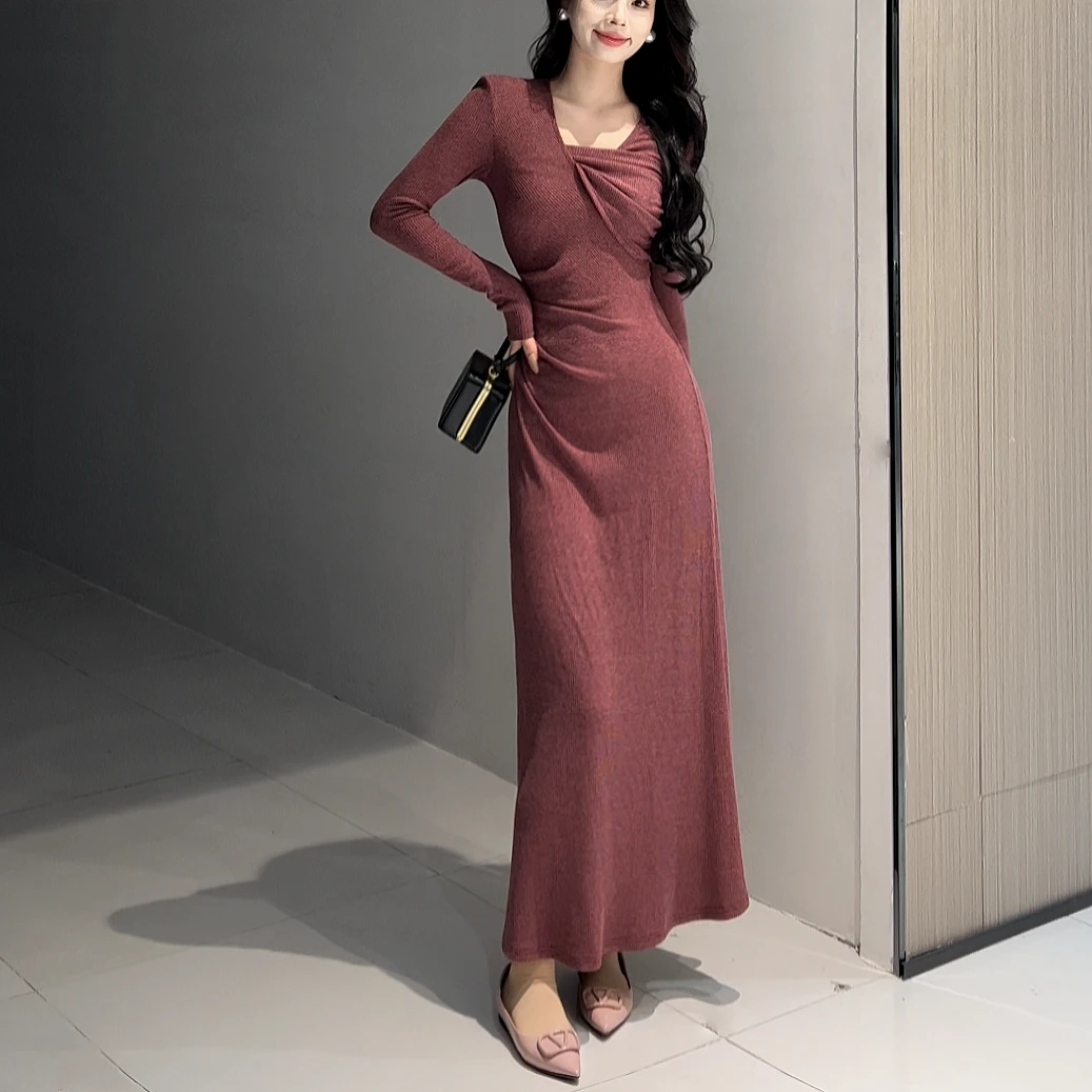 秋季新款法式扭交叉不对称领子设计气质显瘦长袖打底长裙连衣裙
