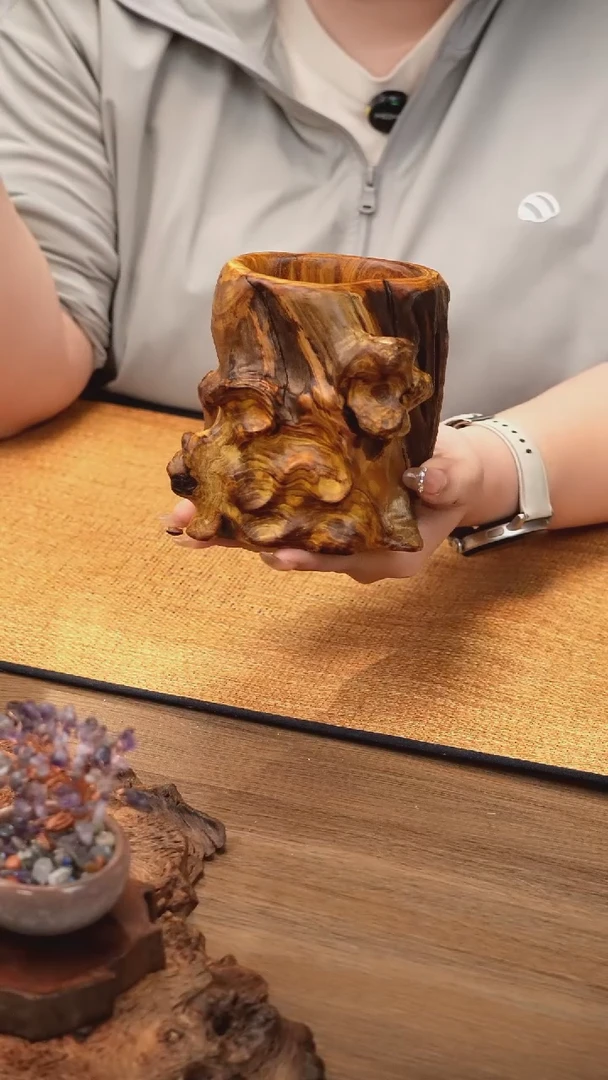 8号云小屋金丝杜仲笔筒