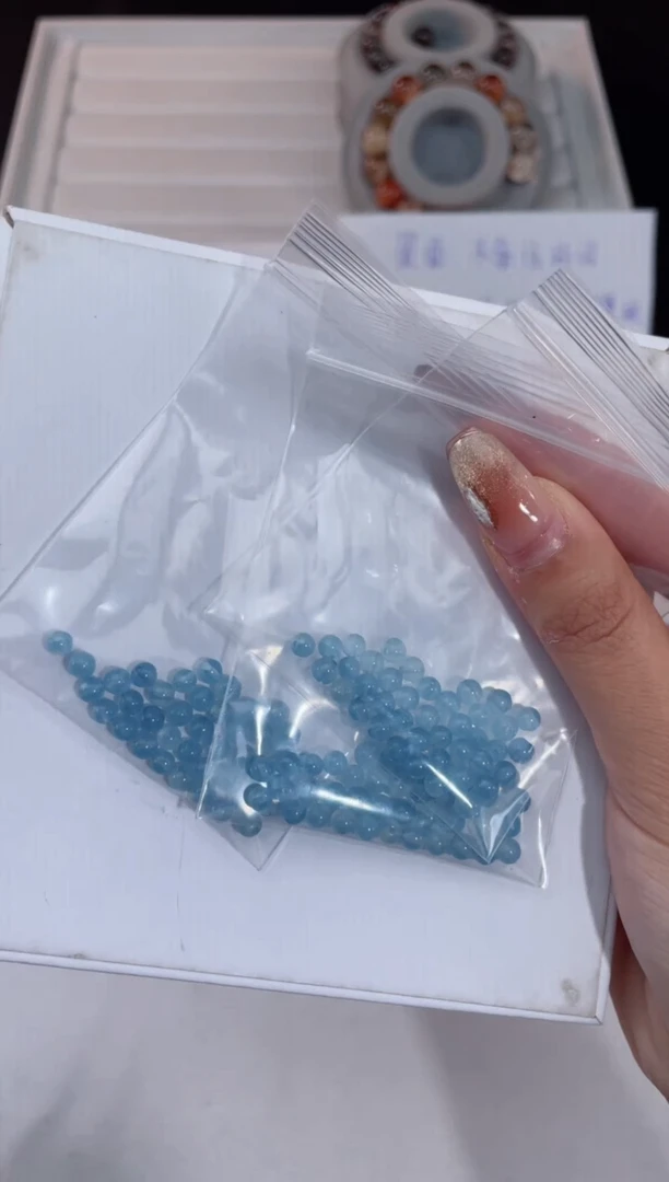 【闪购商品】水晶【B102】海蓝宝4mm小M单珠未镶嵌多样性随40颗
