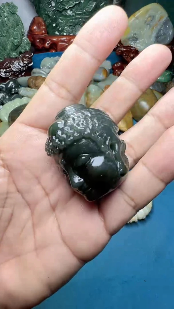 和田玉未镶嵌把件-