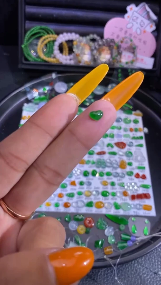 未镶嵌挂件翡翠爱心