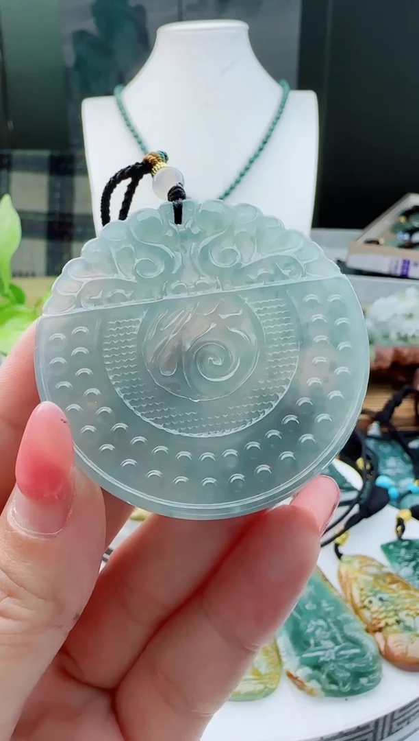 【闪购商品】翡翠颈饰未镶嵌多样性随机一件发货