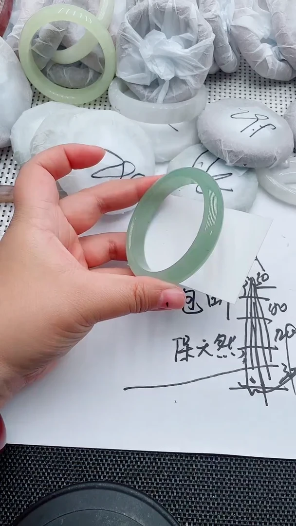 未镶嵌手镯石英质玉210-56-57