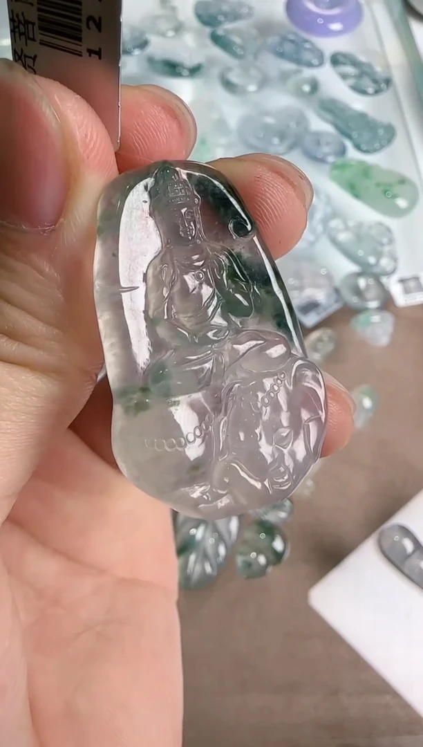 【闪购商品】翡翠吊坠(不含链)未镶嵌··