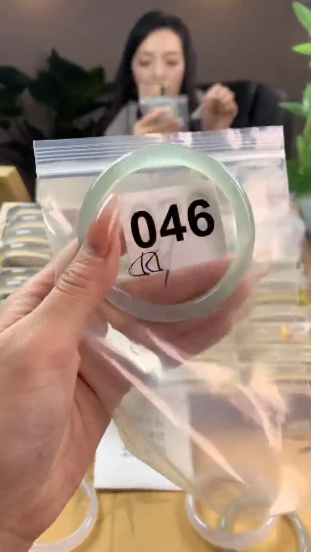 【闪购商品】玛瑙/玉髓手镯未镶嵌046