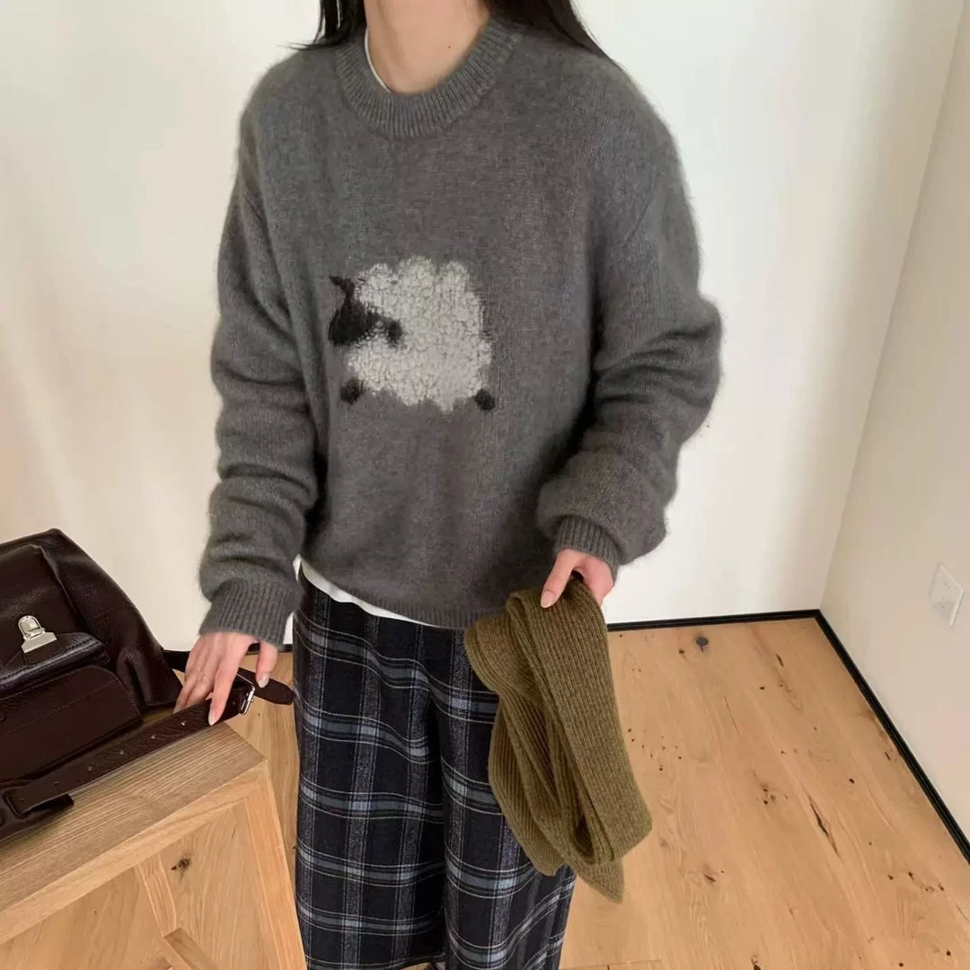 可爱小羊毛巾绣花圆领韩系软糯羊毛衫秋冬新显瘦打底百搭减龄毛衣
